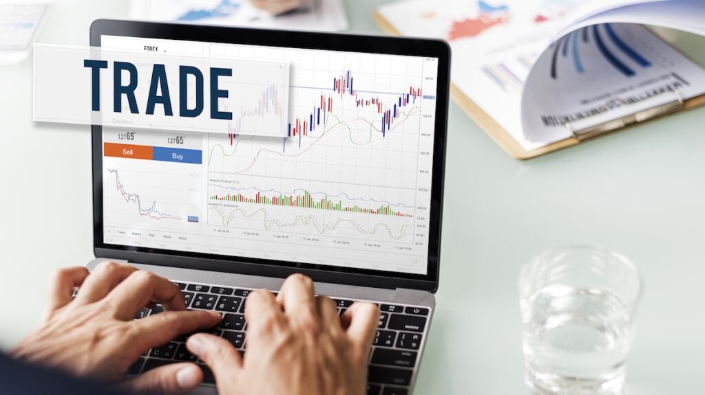 liste plateforme de trading pour débutants 2025